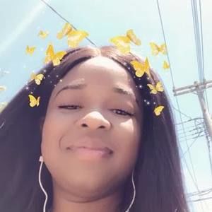 Meet your Posher, Neeka